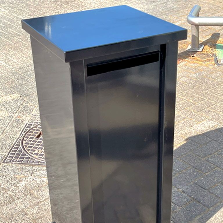Pulbervärvitud terasest postkast Arizona tüüp S