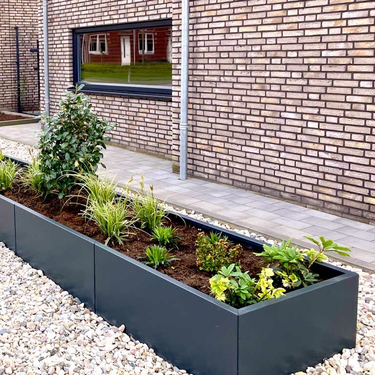 Pulbervärvitud terasest lillekast Texas xxl 500 x 80 cm