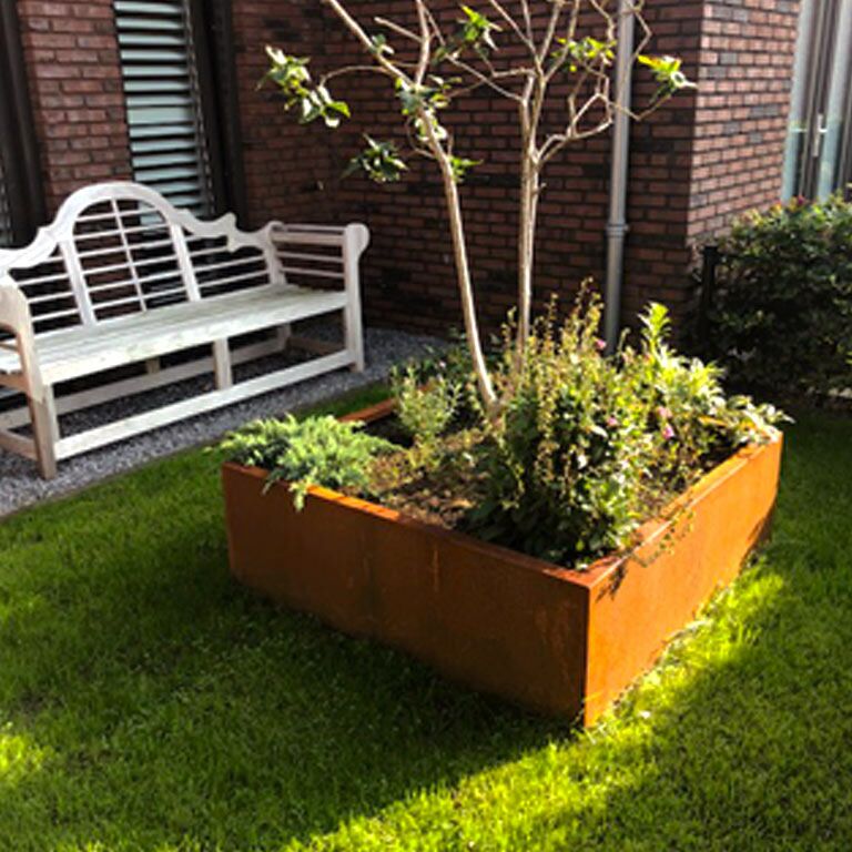 Keevitatud Corten-terasest lillekast Montana 140 x 140 x 40 cm