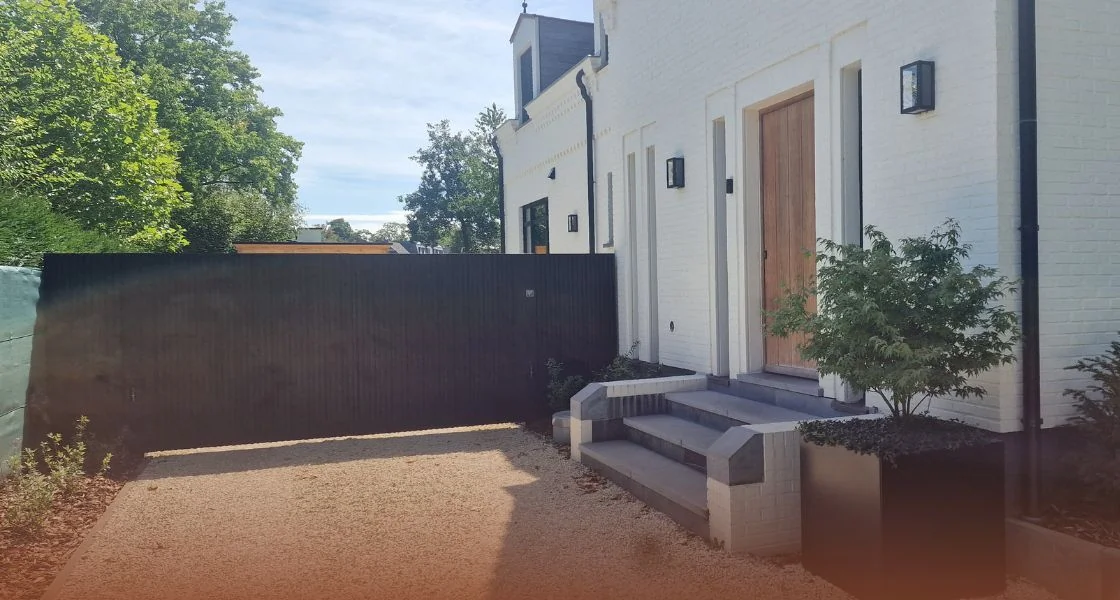 Inspireeriv eesaias aed koos teega