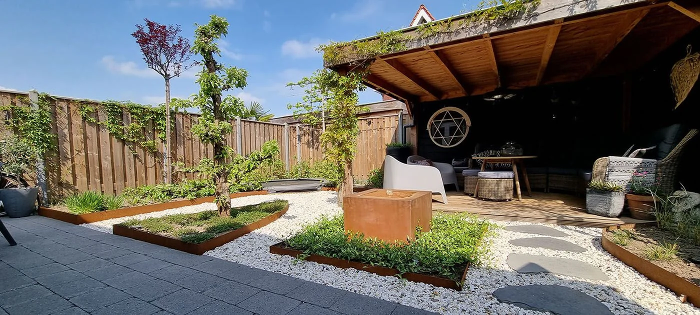 Cortenteras piirdeaed paigutamine aiapeenardesse: täielik juhend samm-sammult